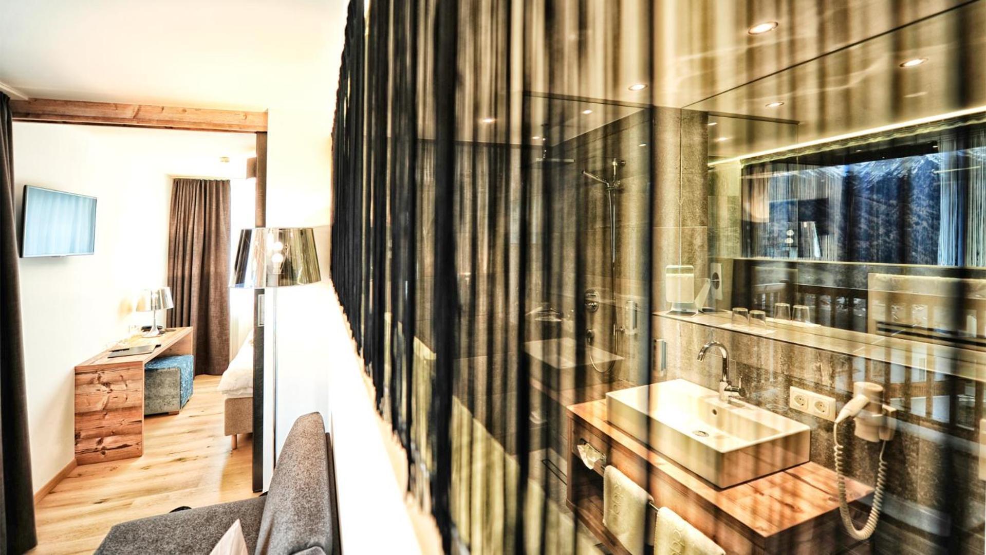 Alps Lodge Fiss Chambre photo